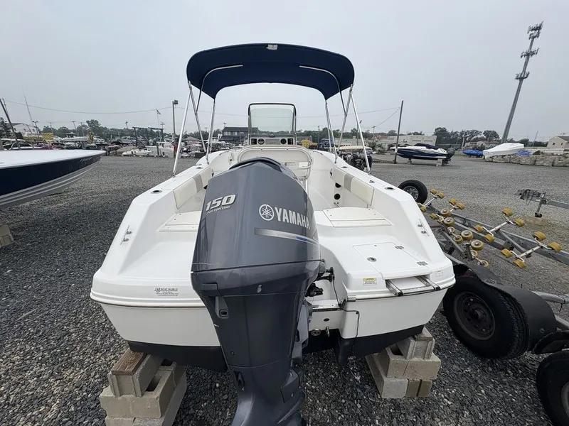 Slide: The Image of Yamaha Robalo 2012 - 10