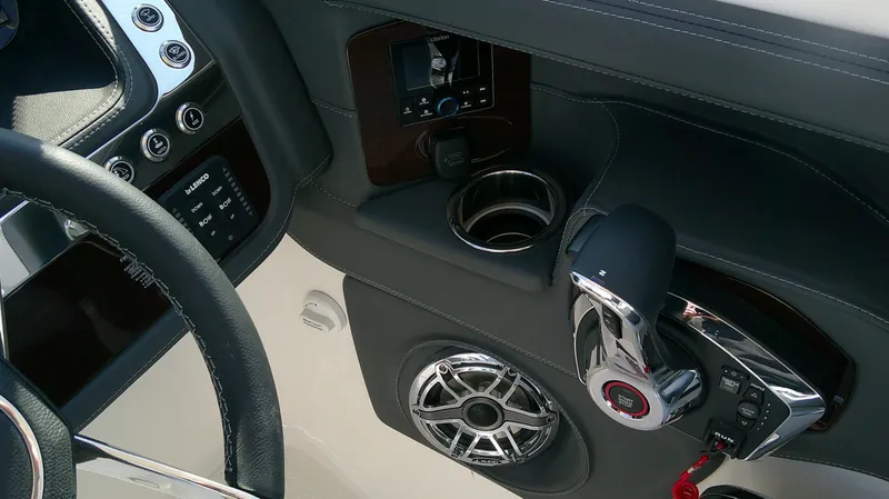 Slide: The Image of Chaparral 30 Surf 2026 - 12