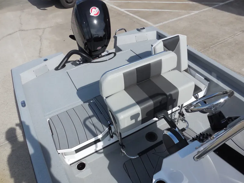 Slide: The Image of Vexus DEFENDER 201 2026 - 9