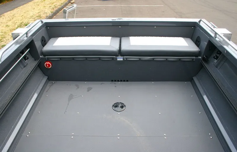 Slide: The Image of Duckworth 20 Advantage XT 2024 - 9
