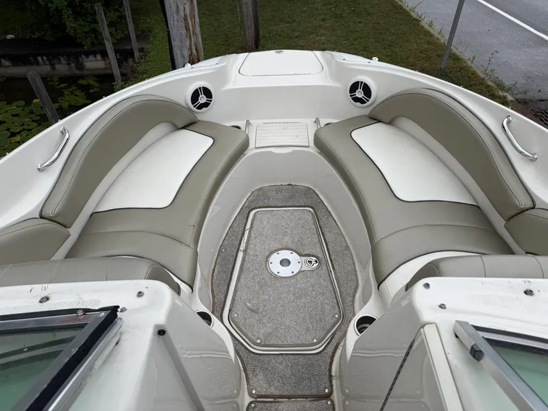 Slide: The Image of Sea Ray 220 SunDeck 2007 - 3