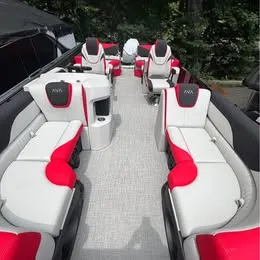 Slide: The Image of Avalon LSZ - 23 FT Quad Lounger Shift "NJ Devil" 2026 - 5