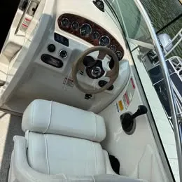 Slide: The Image of Sea Ray 225 Weekender® 2003 - 1