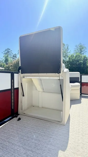 Slide: The Image of Coach Pontoons 243 FLC 2026 - 15