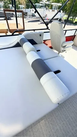 Slide: The Image of Coach Pontoons 243 FLC 2026 - 7