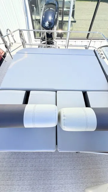 Slide: The Image of Coach Pontoons 243 FLC 2026 - 8