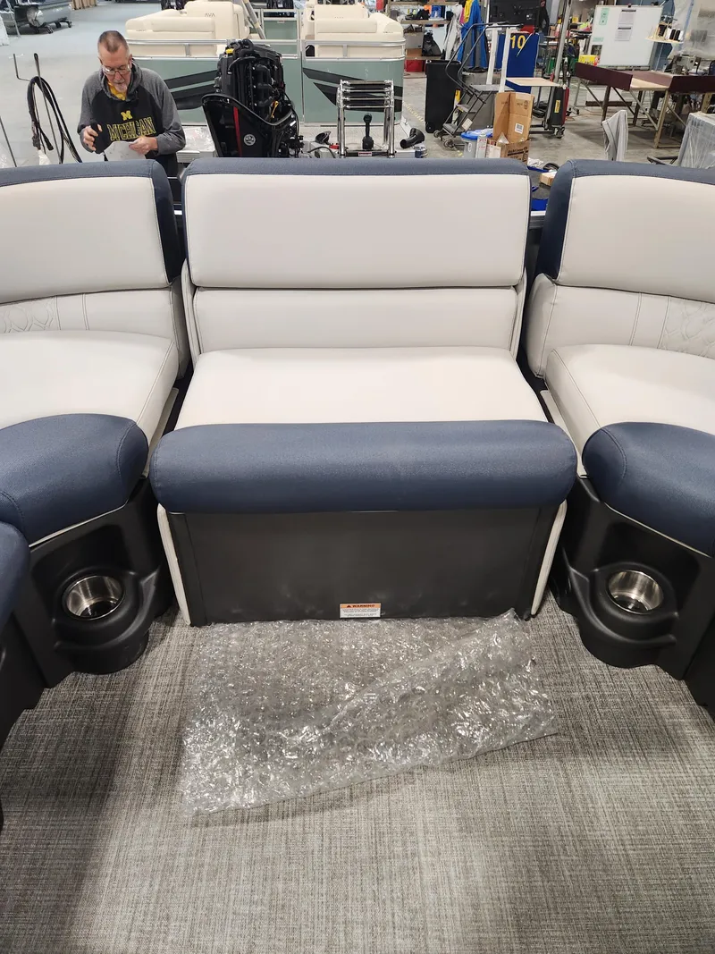 Slide: The Image of Avalon LSZ - 23 FT Entertainer With Patio Pad "Bleu Royale" 2026 - 15