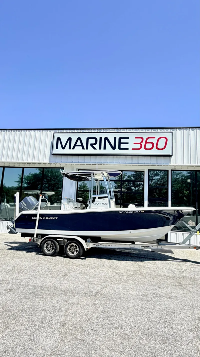 Slide: The Image of Sea Hunt Ultra 211 2014 - 1