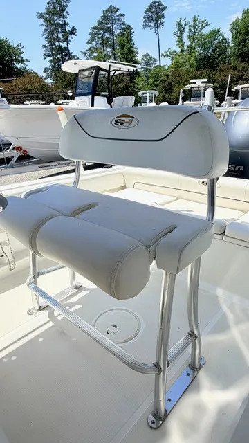 Slide: The Image of Sea Hunt Ultra 211 2014 - 10