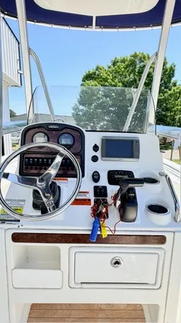 Slide: The Image of Sea Hunt Ultra 211 2014 - 7