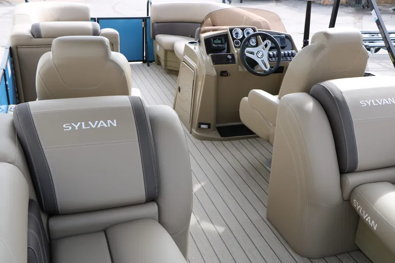 Slide: The Image of Sylvan 822 LZ Tri-Toon 2026 - 19