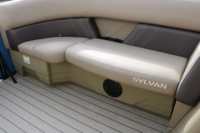 Slide: The Image of Sylvan 822 LZ Tri-Toon 2026 - 24