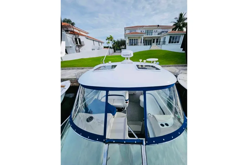 Slide: The Image of Formula 37 Performance Cruiser 2005 - 4