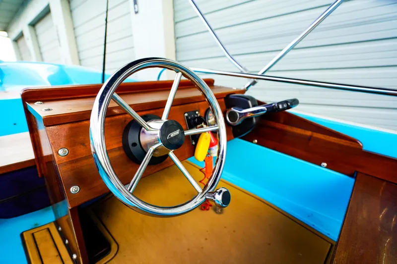 Slide: The Image of Boston Whaler 13 Sport 1973 - 7