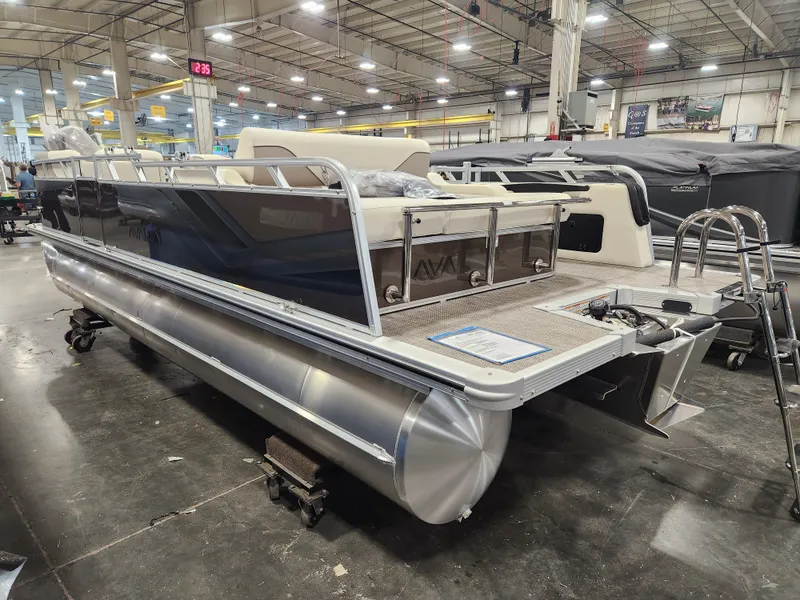 Slide: The Image of Avalon Venture - 21 FT Versatile Rear Bench (20' Deck) 2026 - 7