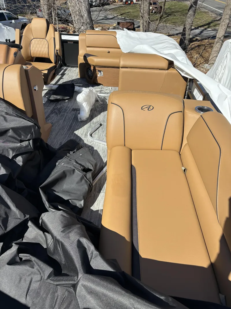The Image of Avalon Venture- 21 FT Cruise Rear Bench 2026 - 0
