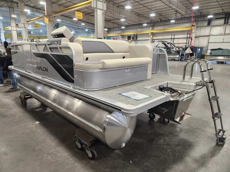 Slide: The Image of Avalon Venture - 17 FT Cruise Rear Bench 2026 - 4
