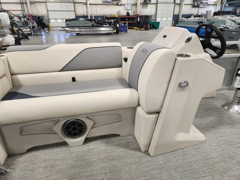 Slide: The Image of Avalon Venture - 17 FT Cruise Rear Bench 2026 - 16