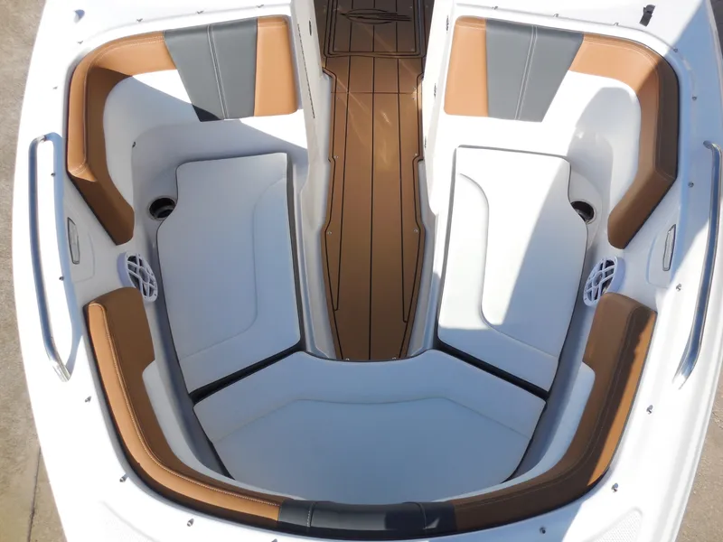 Slide: The Image of Chaparral 23 SSi 2025 - 11