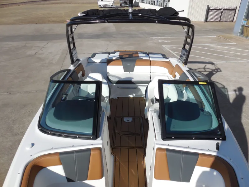 Slide: The Image of Chaparral 23 SSi 2025 - 12