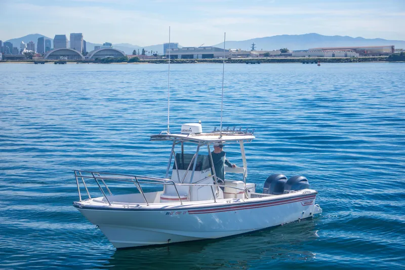 Slide: The Image of Boston Whaler 24 Outrage 1997 - 1