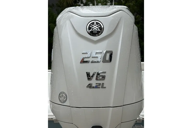 Slide: The Image of Sea Hunt Ultra 234 2024 - 14