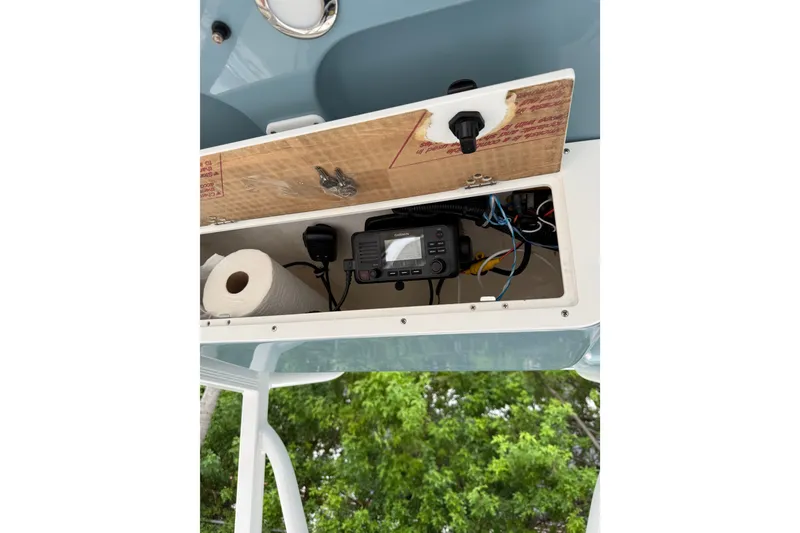 Slide: The Image of Sea Hunt Ultra 234 2024 - 10