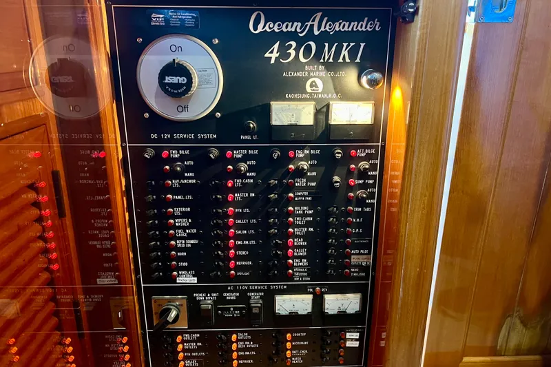 Slide: The Image of Ocean Alexander 430 Classicco 2000 - 29