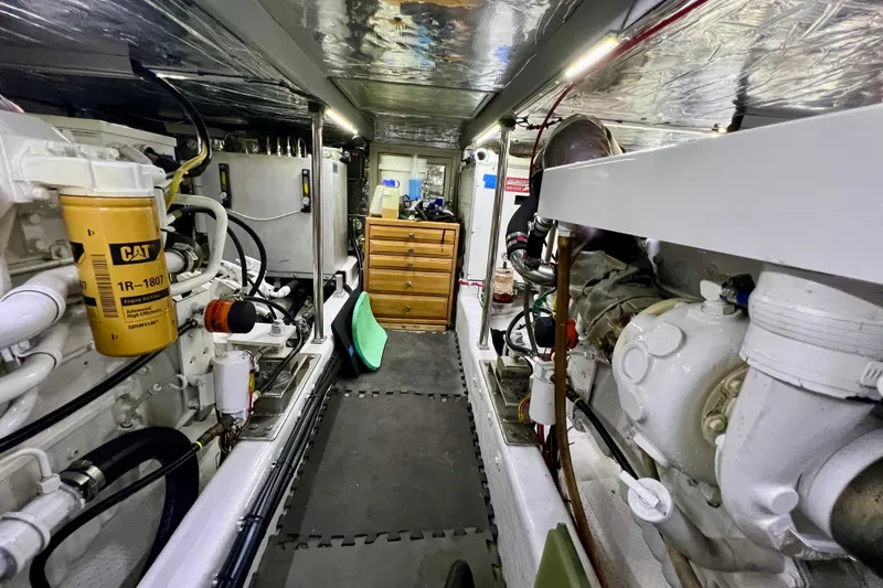 Slide: The Image of Ocean Alexander 430 Classicco 2000 - 55