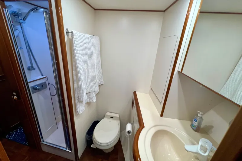 Slide: The Image of Ocean Alexander 430 Classicco 2000 - 31