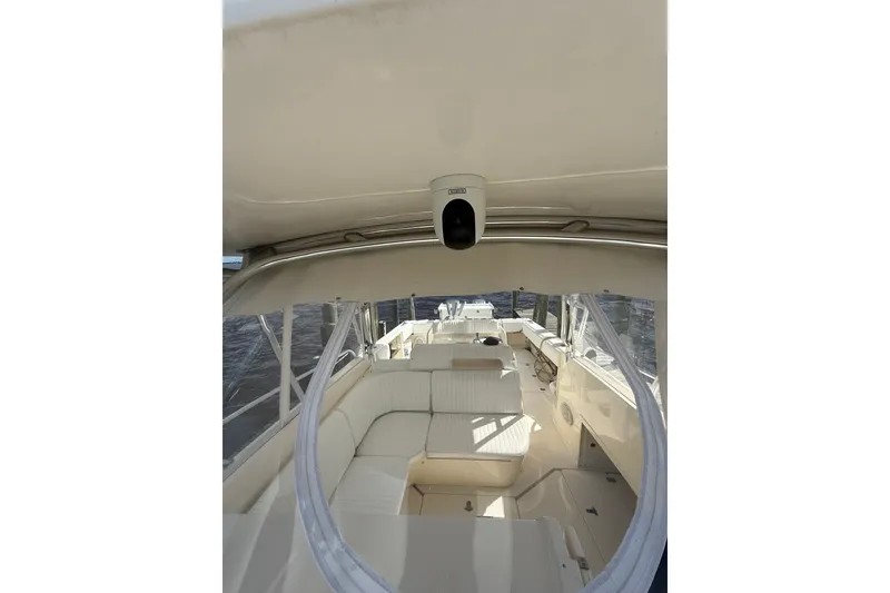 Slide: The Image of Intrepid 348 Walkaround 2004 - 19