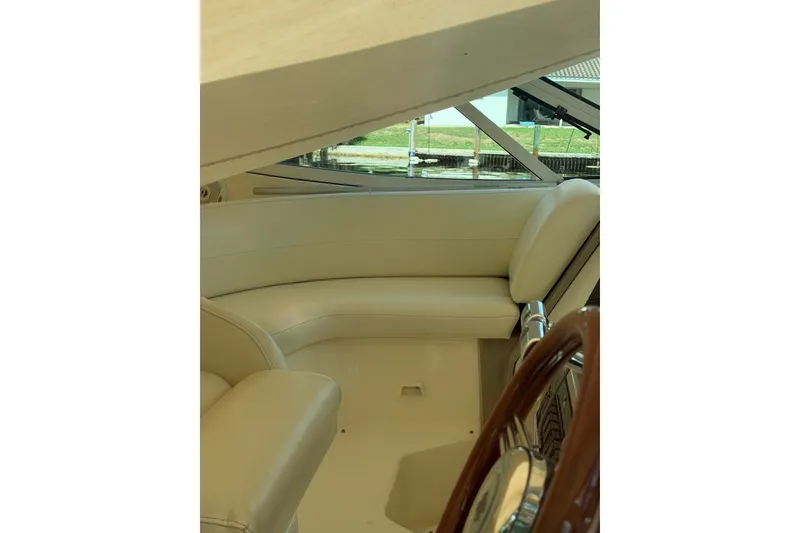 Slide: The Image of Cruisers 340 Express 2004 - 10