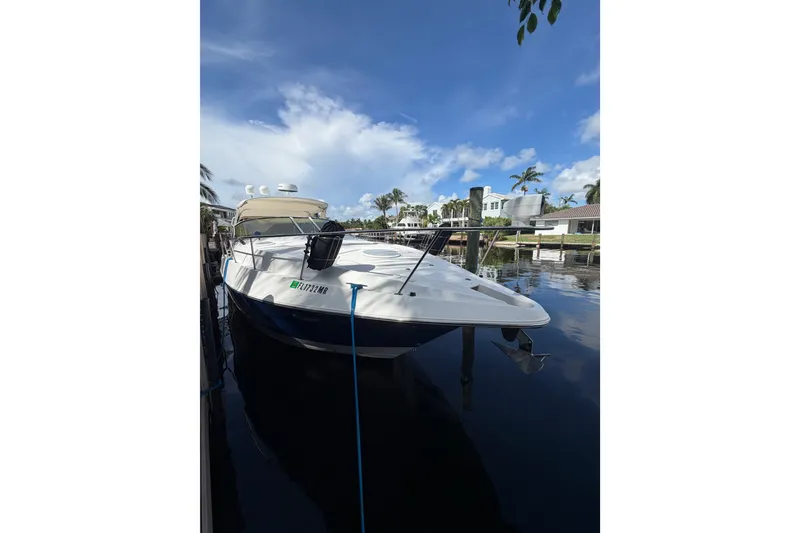 Slide: The Image of Cruisers 340 Express 2004 - 2