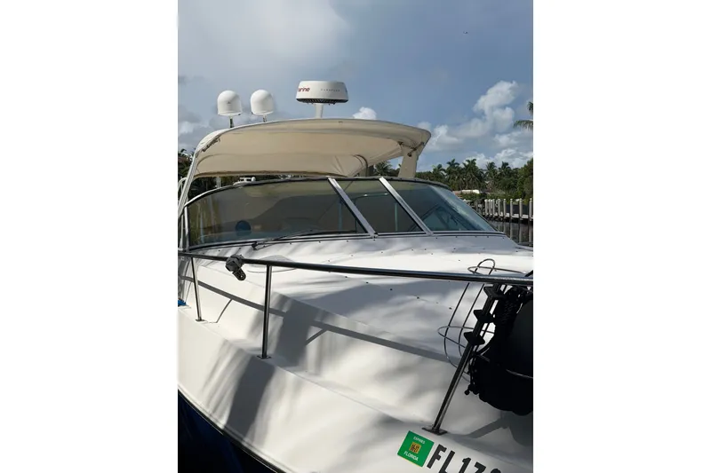 Slide: The Image of Cruisers 340 Express 2004 - 3