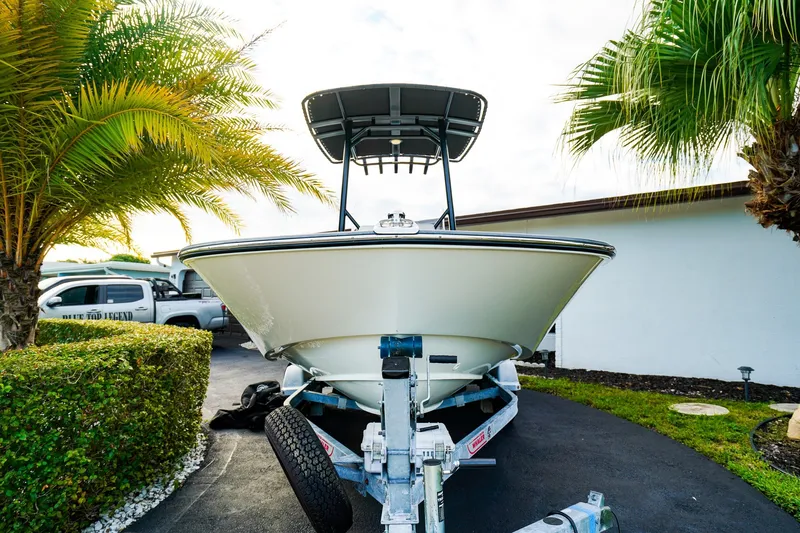 The Image of Boston Whaler 190 Montauk 2023 - 0
