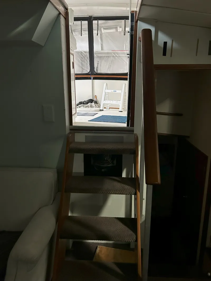 Slide: The Image of BERTRAM YACHTS 42 Motor Yacht 1977 - 21