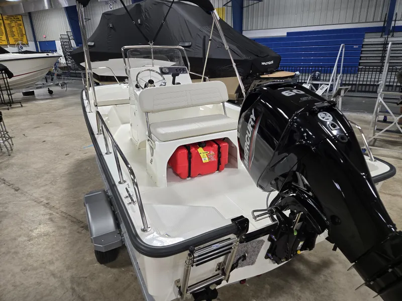 Slide: The Image of Boston Whaler Montauk 2026 - 4