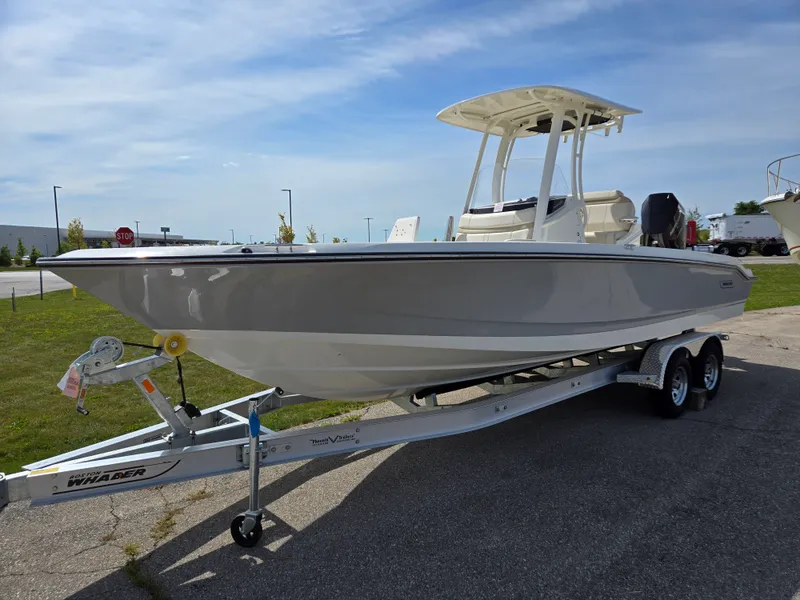 Slide: The Image of Boston Whaler Dauntless 2025 - 2
