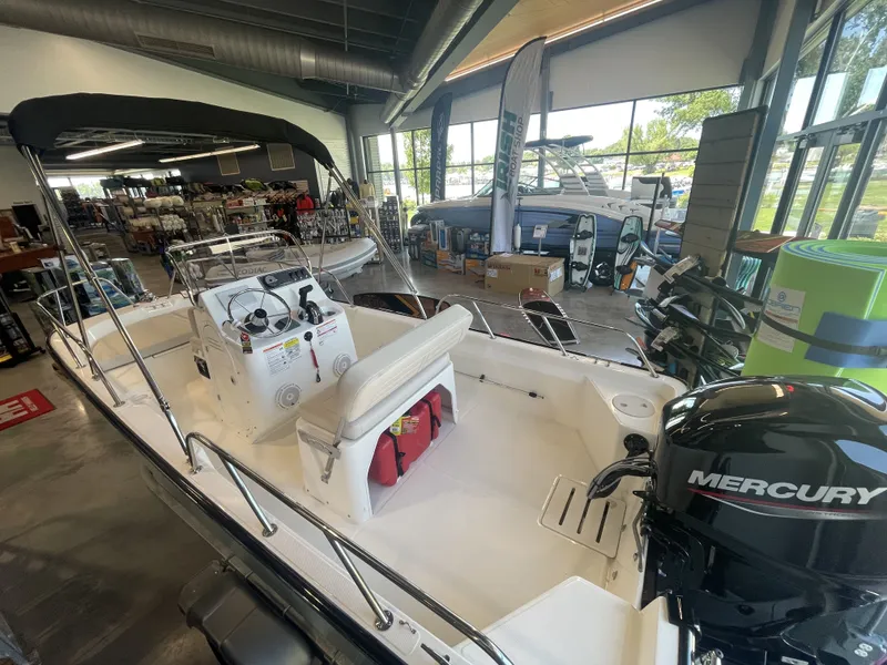 Slide: The Image of Boston Whaler Montauk 2026 - 3