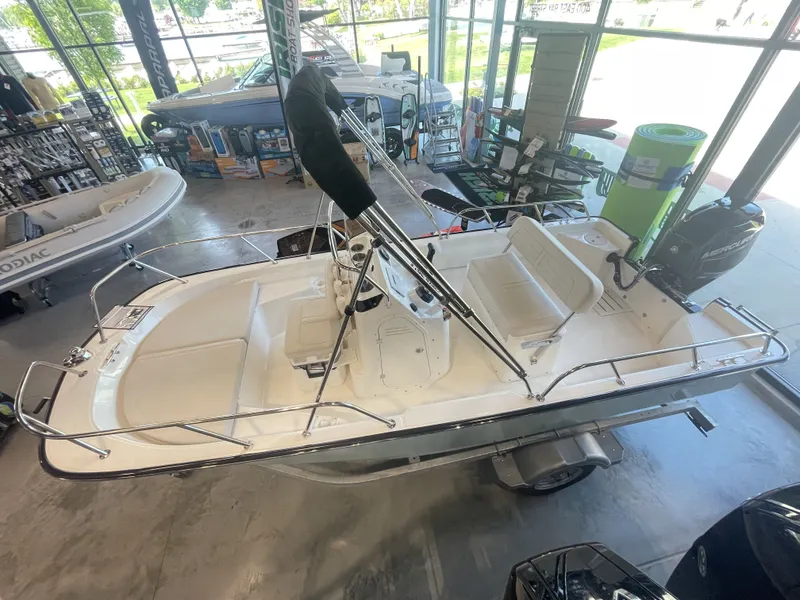 Slide: The Image of Boston Whaler Montauk 2026 - 6
