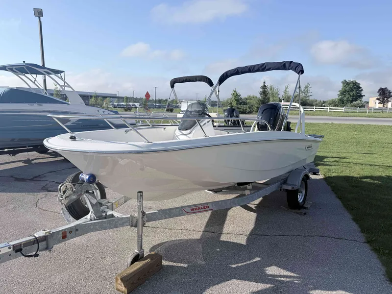 The Image of Boston Whaler Super Sport 2026 - 0