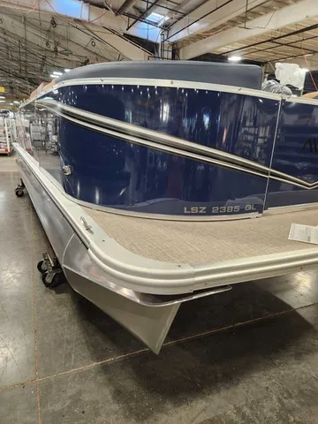 Slide: The Image of Avalon 2385 25 LSZ QL 2026 - 11