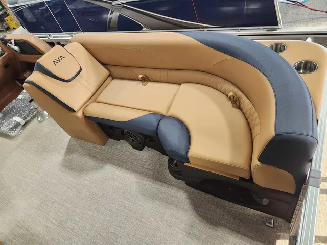 Slide: The Image of Avalon 2385 25 LSZ QL 2026 - 7