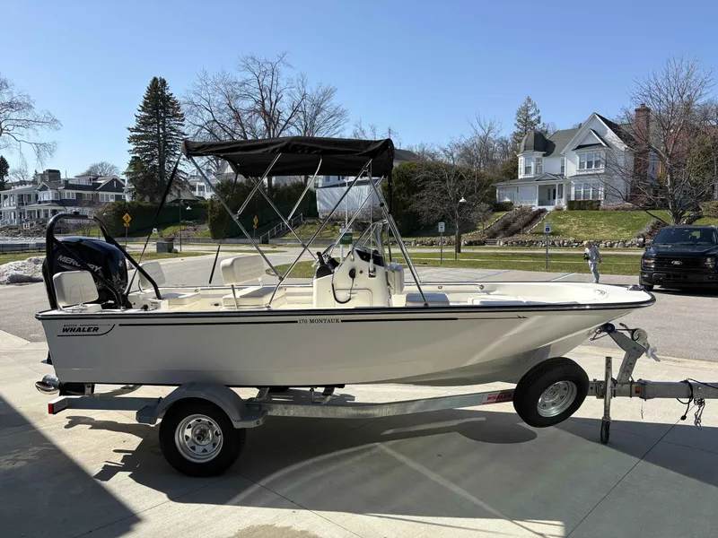 Slide: The Image of Boston Whaler 170 Montauk 2026 - 3