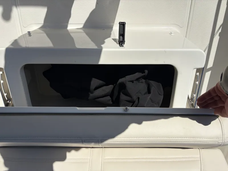 Slide: The Image of Boston Whaler 170 Montauk 2026 - 10