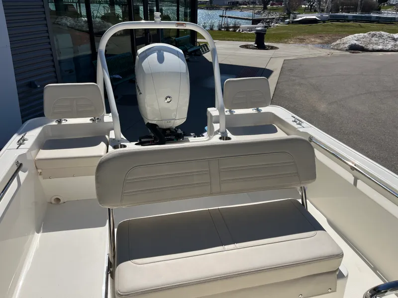 Slide: The Image of Boston Whaler Montauk 2026 - 15