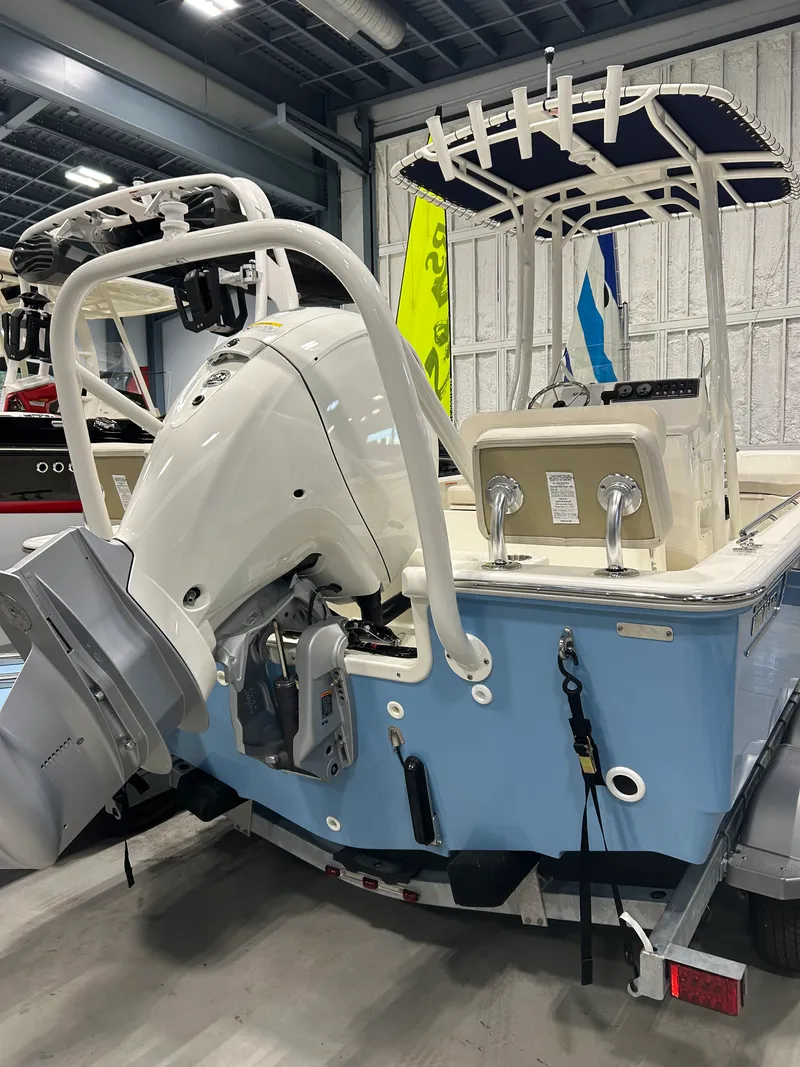 Slide: The Image of Boston Whaler Montauk 2026 - 3