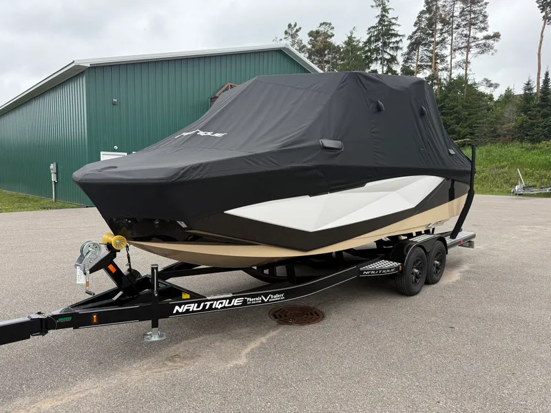 Slide: The Image of Nautique G23 2025 - 8