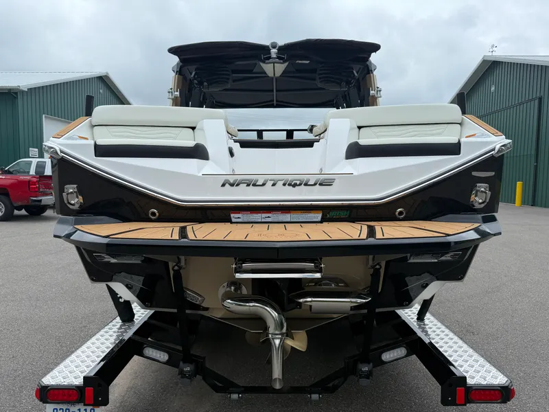 Slide: The Image of Nautique G23 2025 - 3