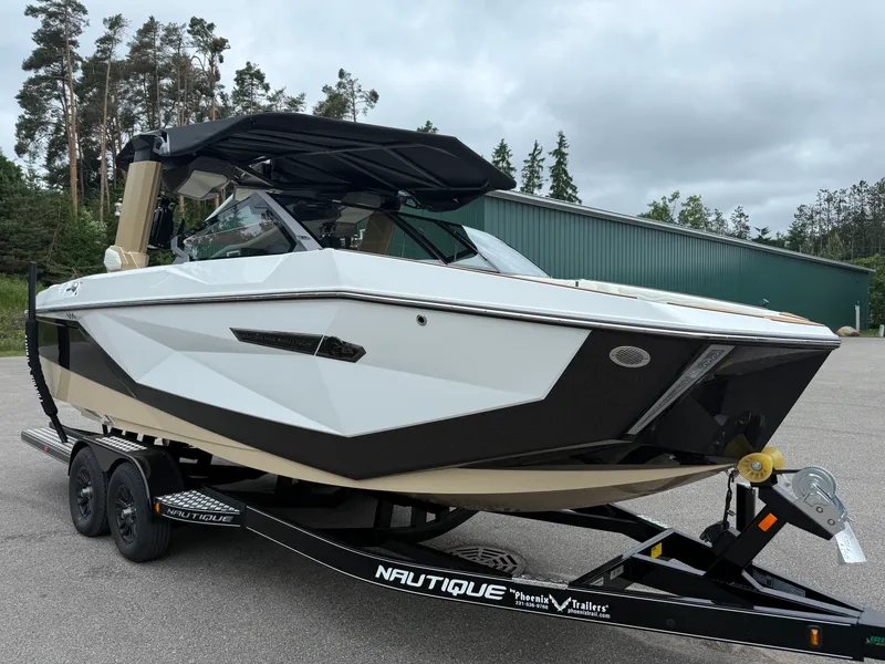 Slide: The Image of Nautique G23 2025 - 6